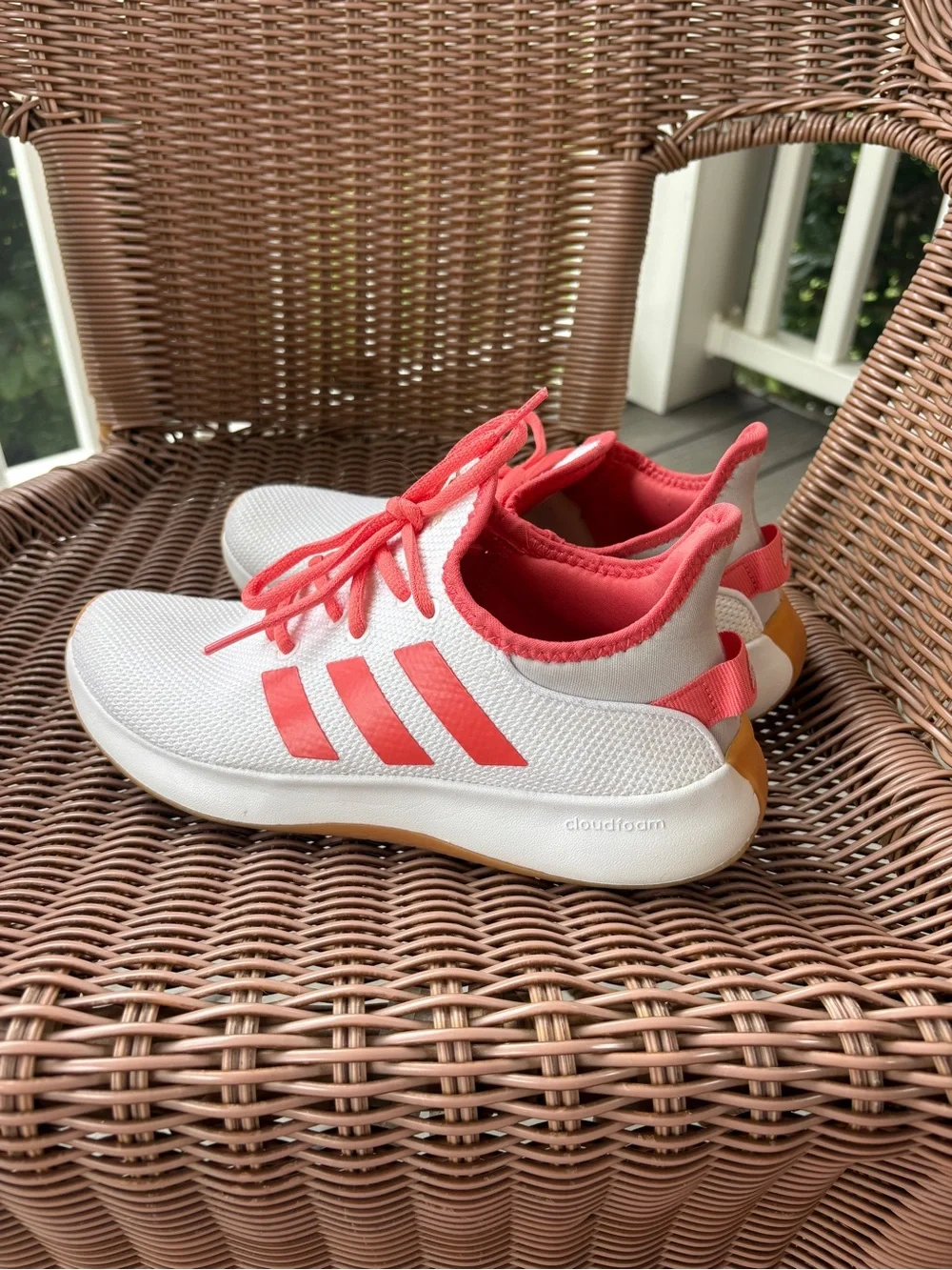 Adidas Women’s Cloudfoam Pure Athletic Sneakers. Size 6.5 (white/coral/grey)